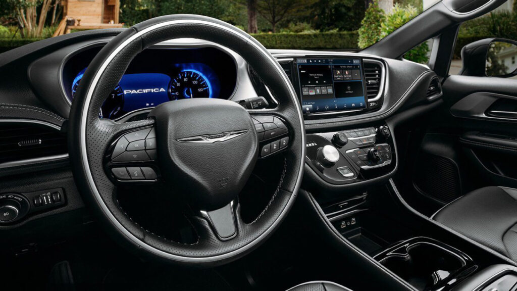 Chrysler-Pacifica-2