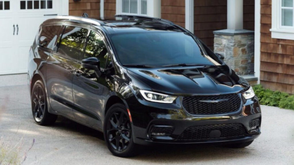 Chrysler-Pacifica-3