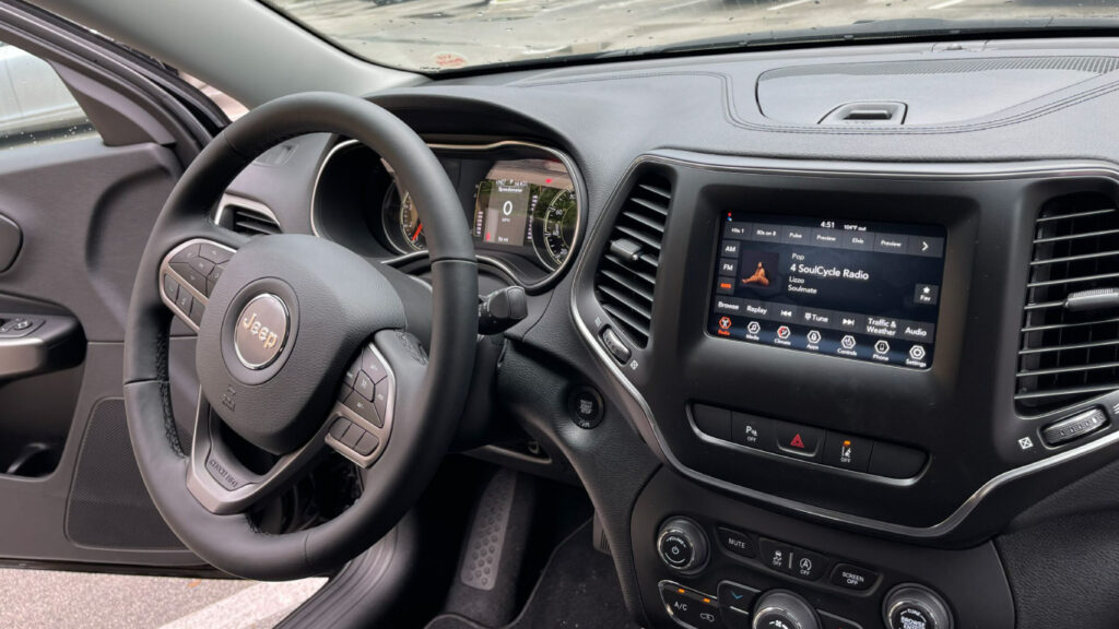 Jeep-Cherokee-10