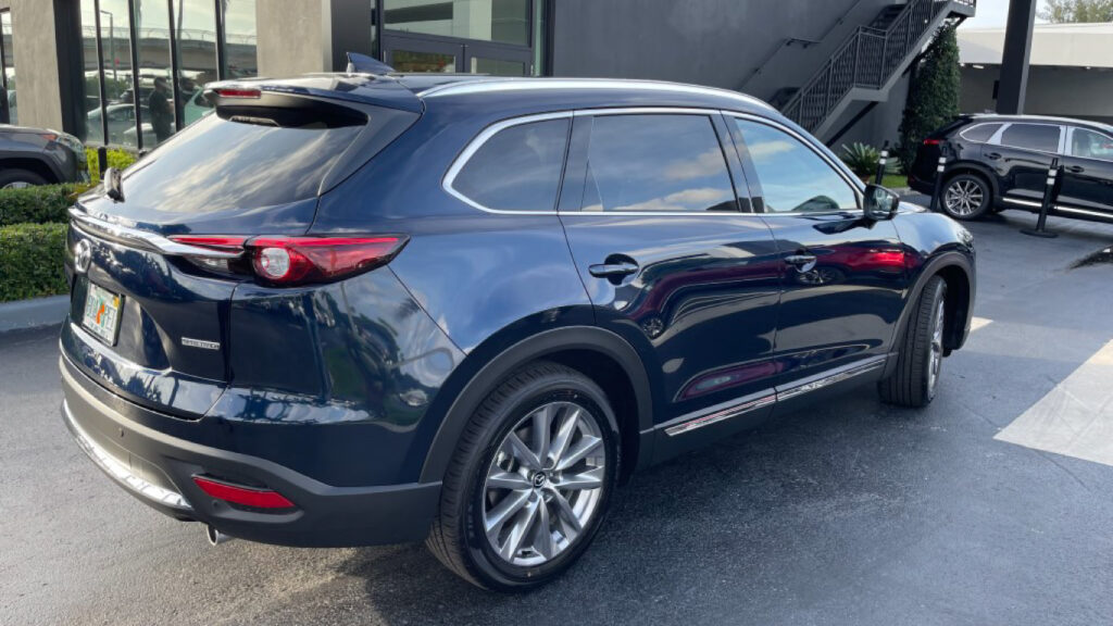 Mazda-CX9-1
